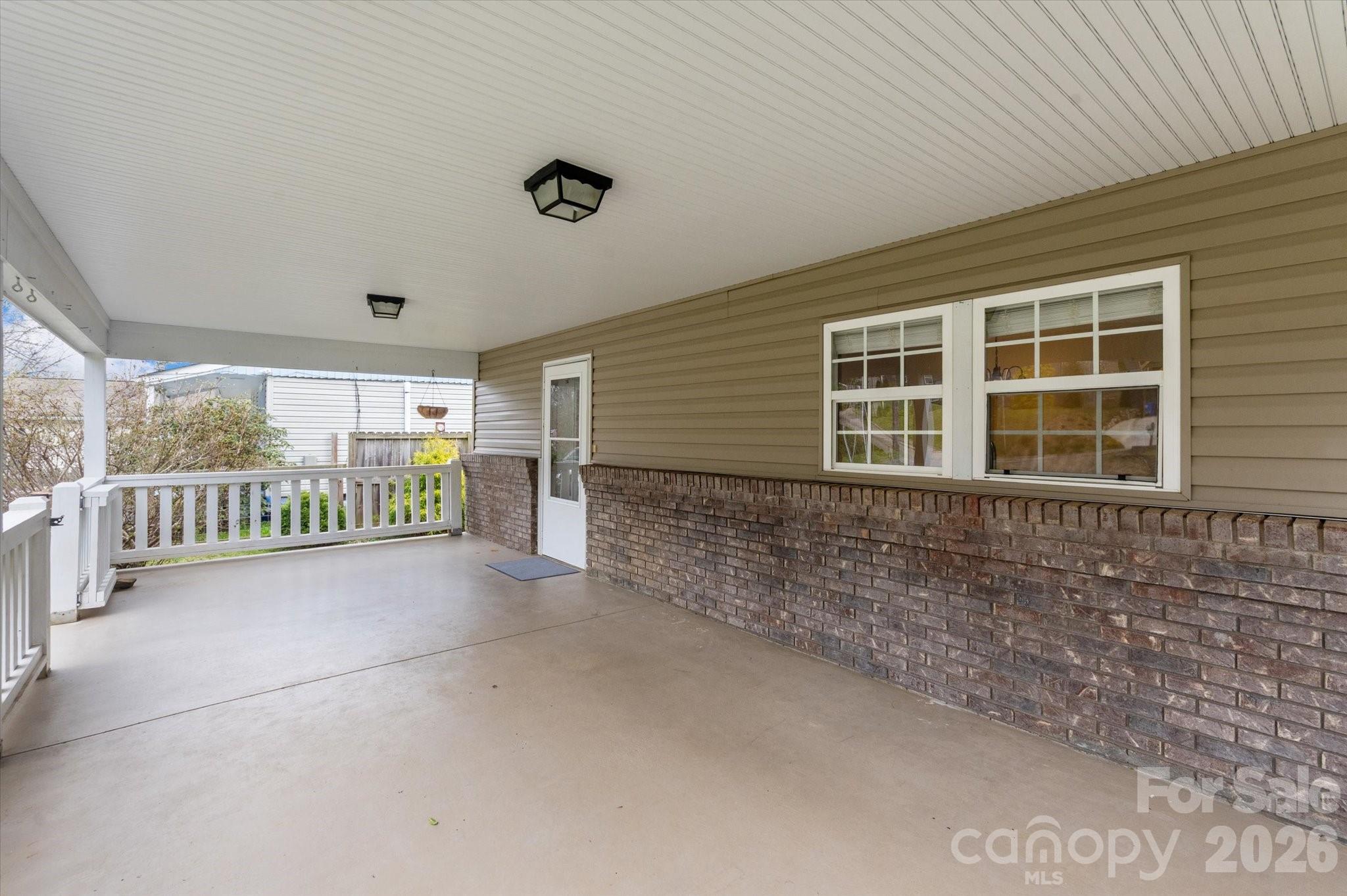 65 New Jersey Avenue — Asheville