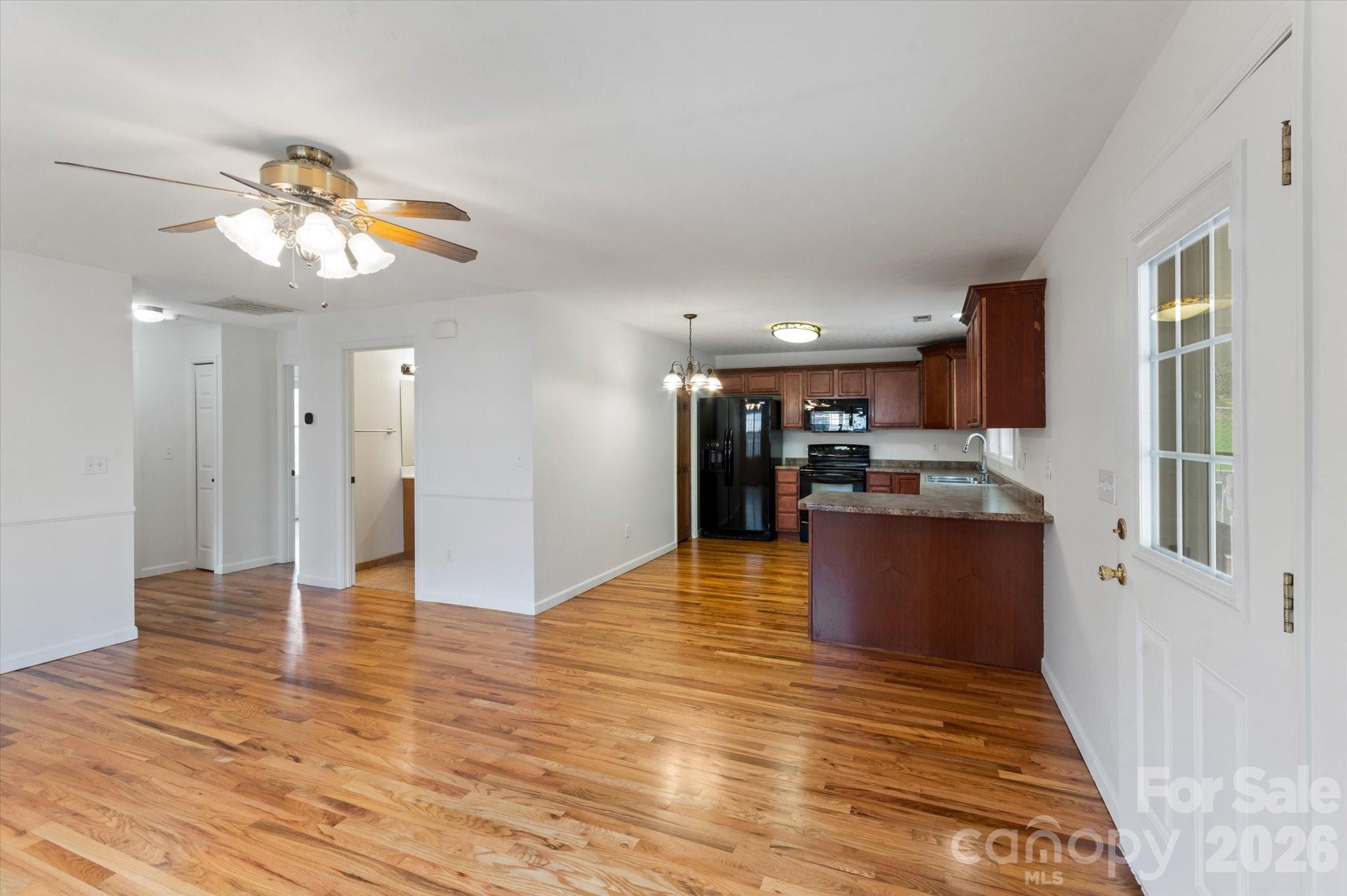 65 New Jersey Avenue — Asheville