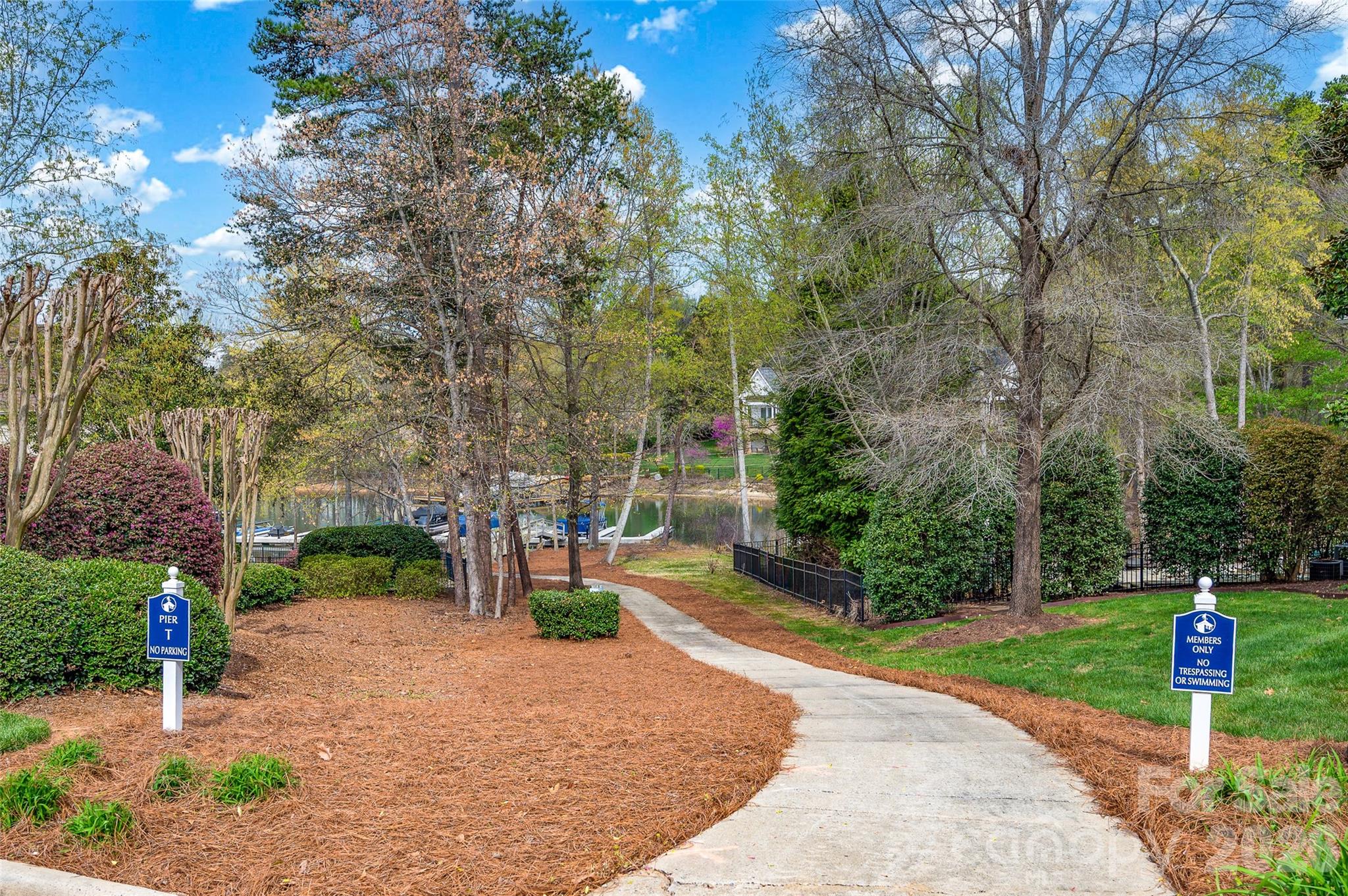 141 Stonewall Beach Lane — Mooresville