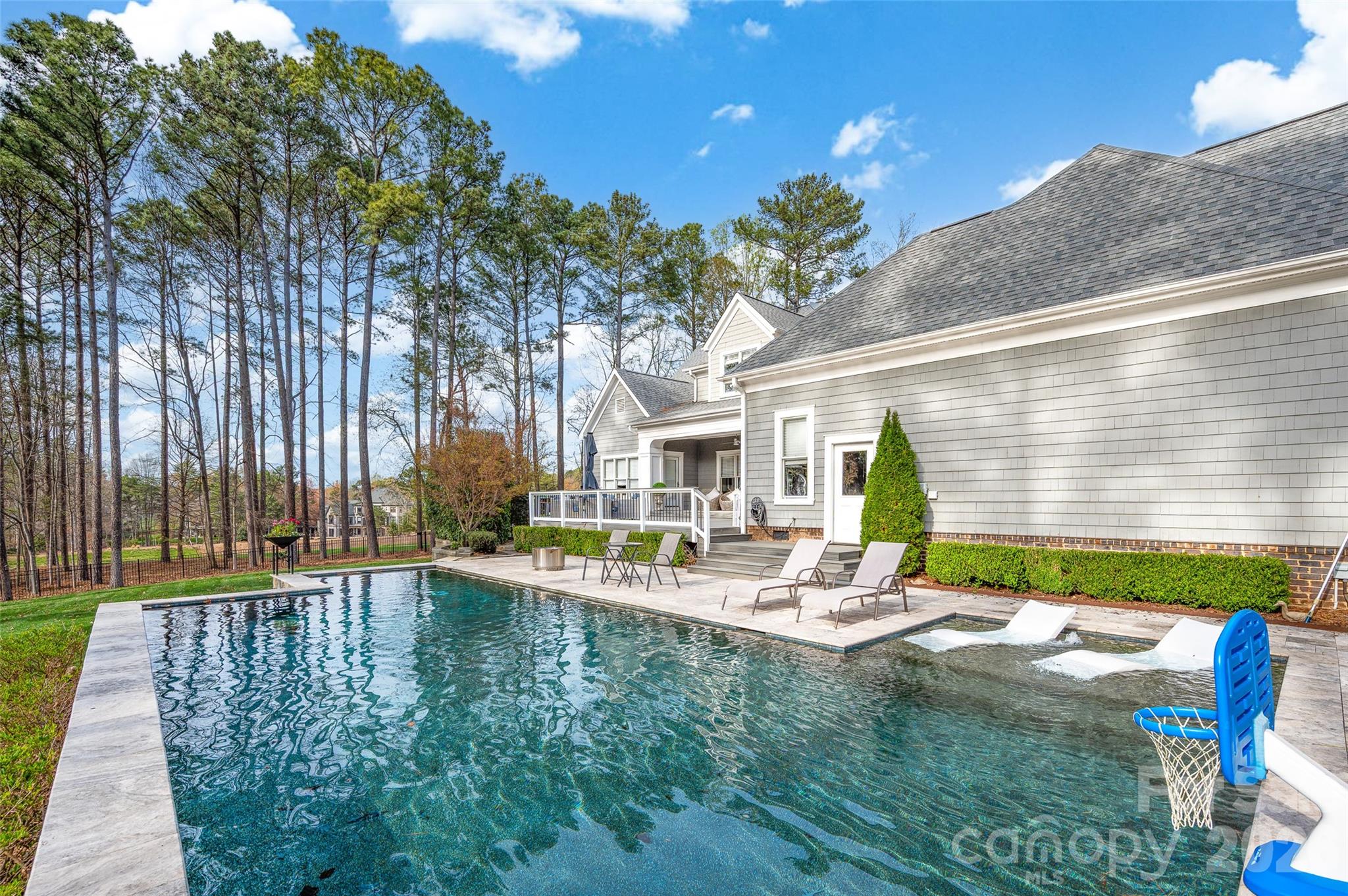 141 Stonewall Beach Lane — Mooresville
