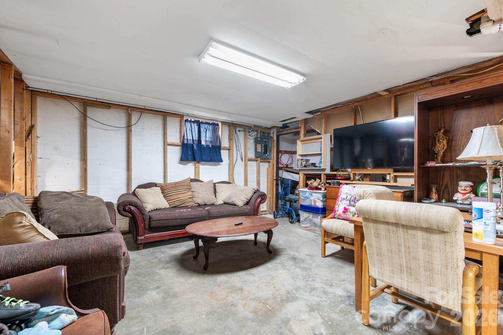 103 Hamp Street — Morganton
