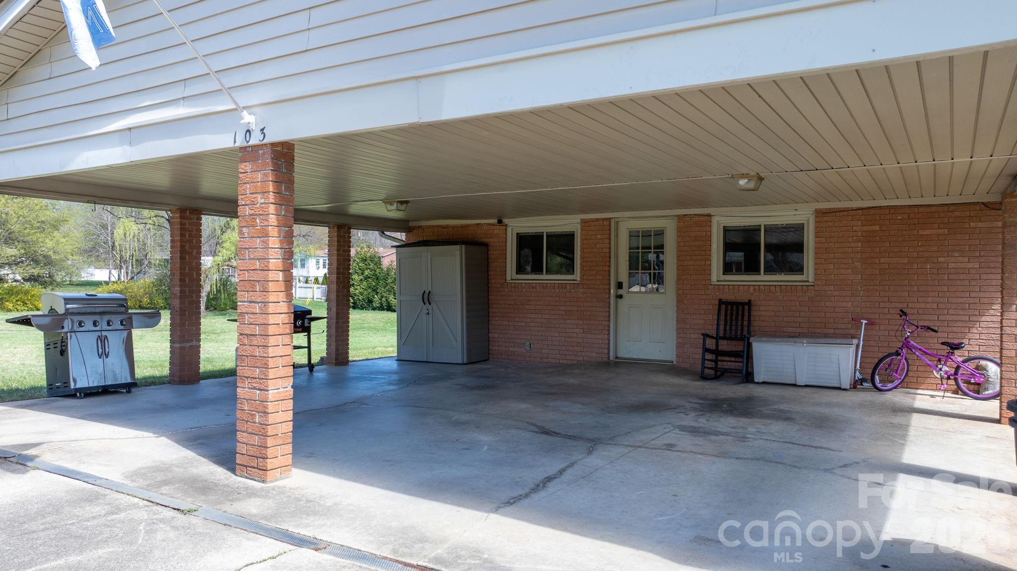 103 Hamp Street — Morganton