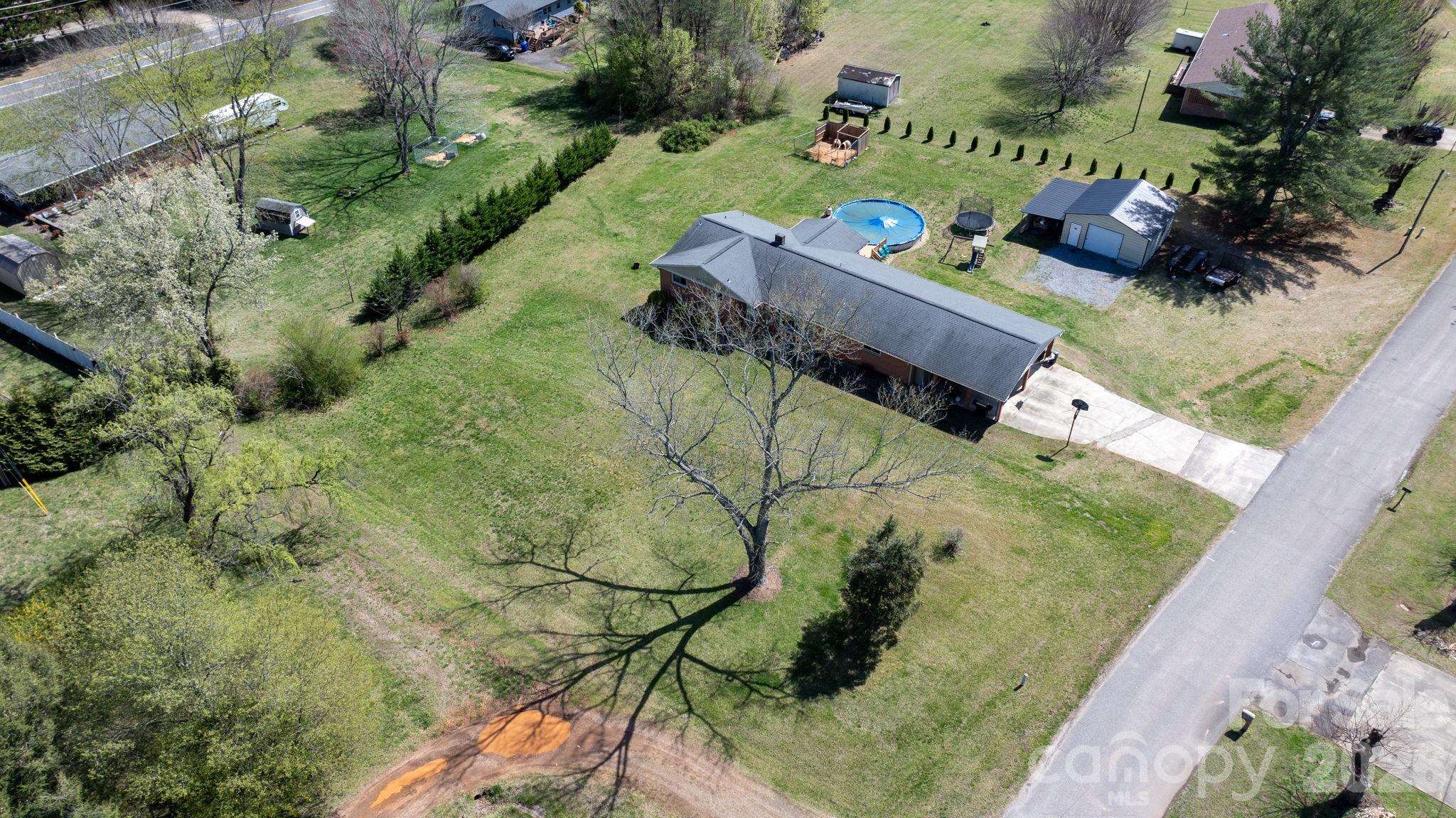 103 Hamp Street — Morganton
