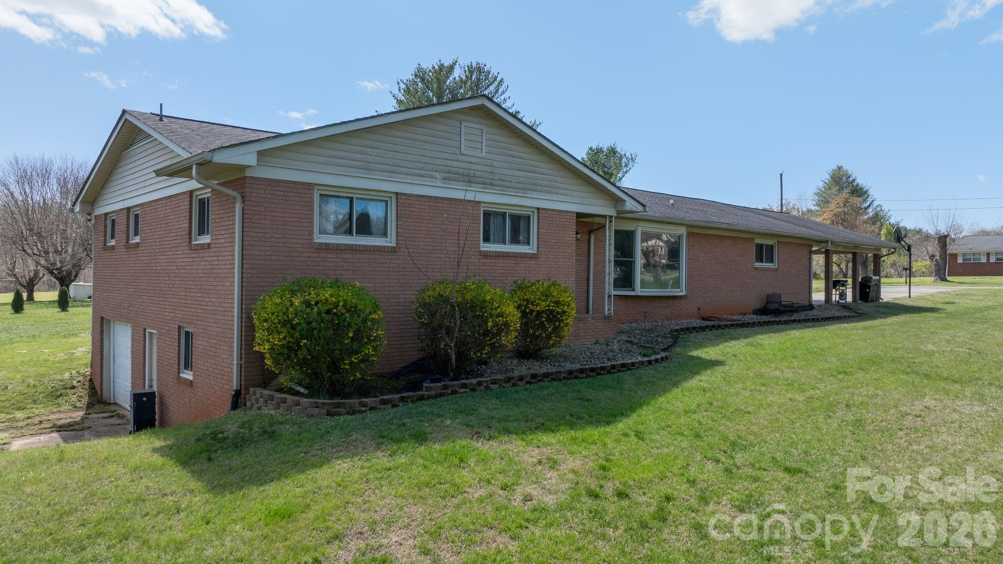 103 Hamp Street — Morganton