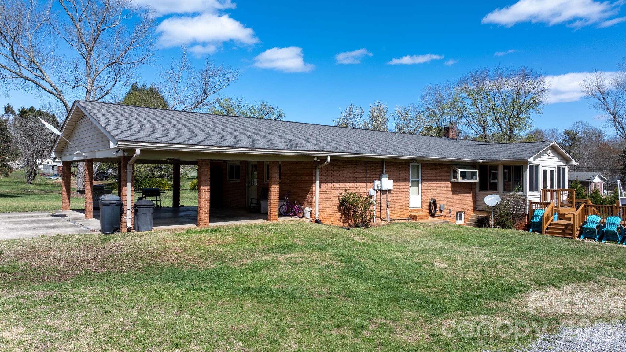 103 Hamp Street — Morganton