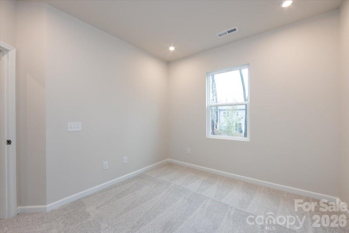 6017 Longar Lane — Charlotte