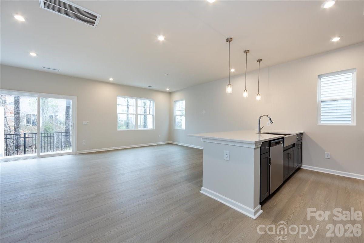 6017 Longar Lane — Charlotte