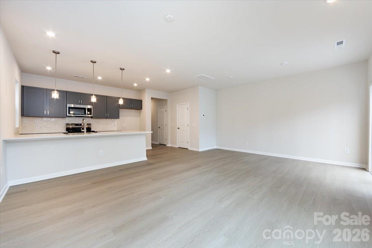 6017 Longar Lane — Charlotte