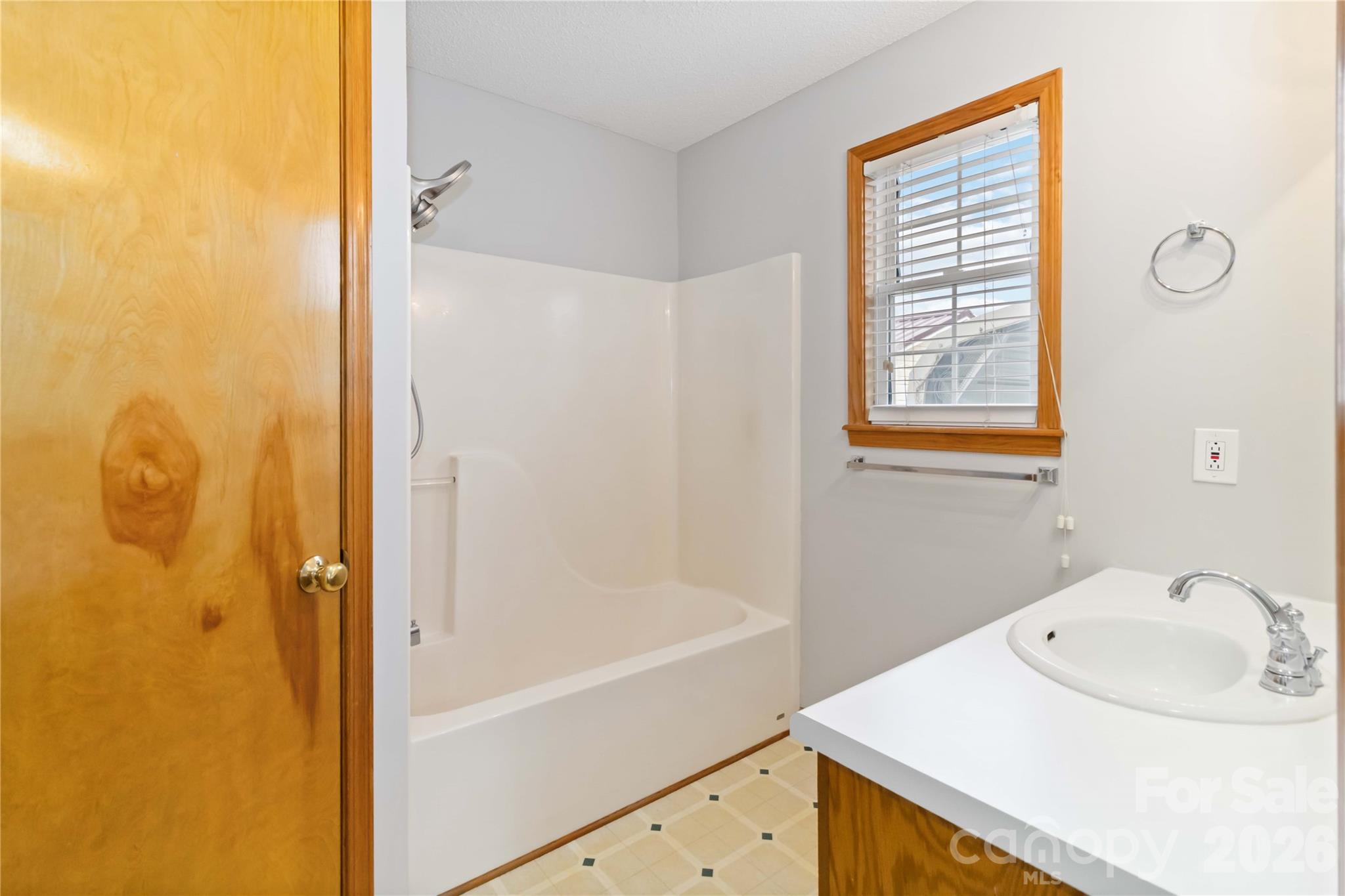 111 Flushing Drive — York