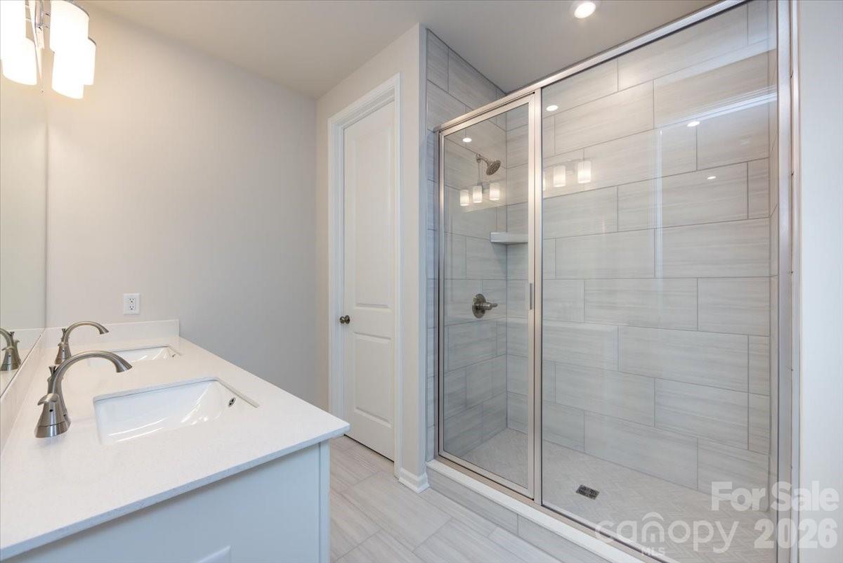 6001 Longar Lane — Charlotte