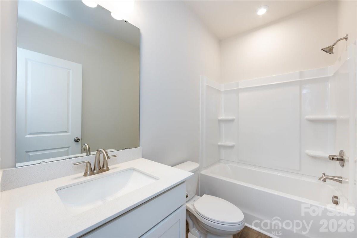 6001 Longar Lane — Charlotte