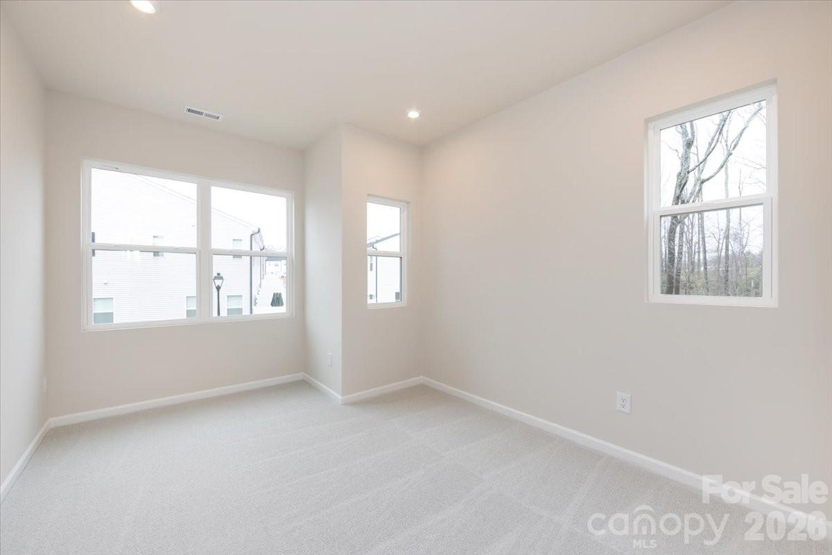 6001 Longar Lane — Charlotte