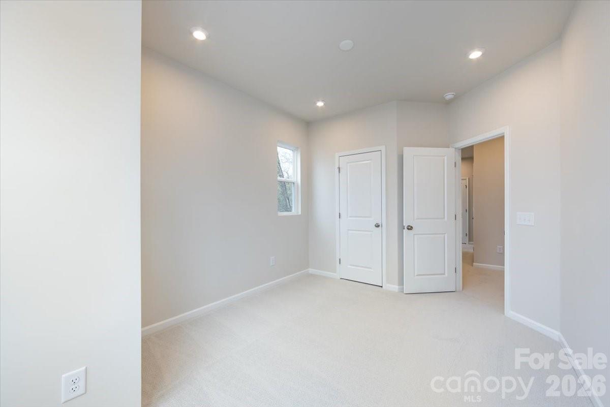 6001 Longar Lane — Charlotte