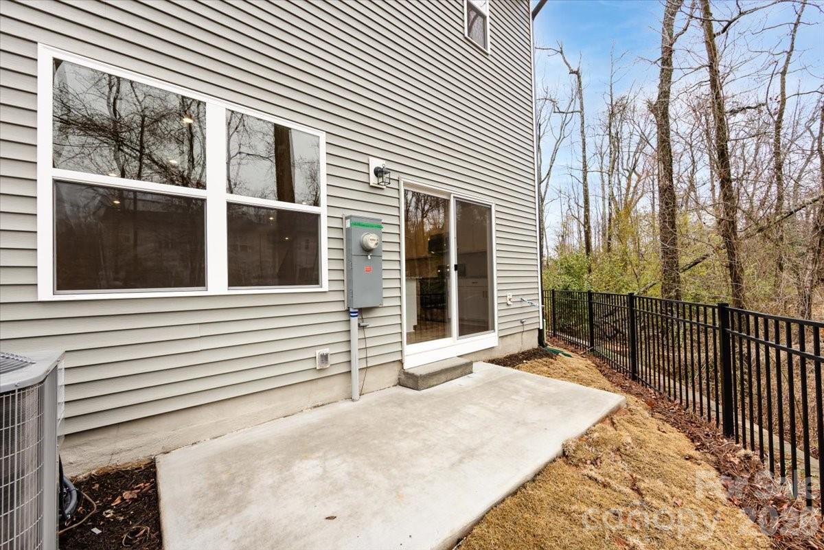 6001 Longar Lane — Charlotte
