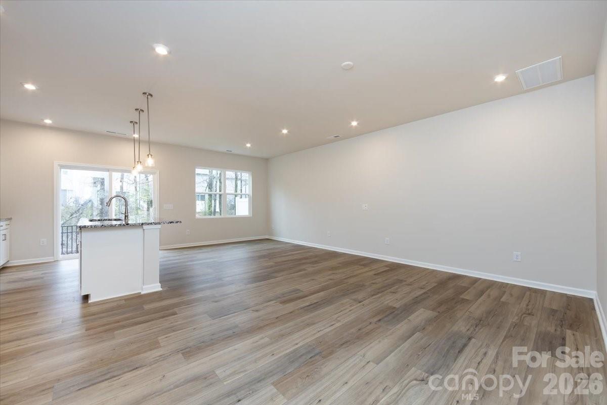 6001 Longar Lane — Charlotte