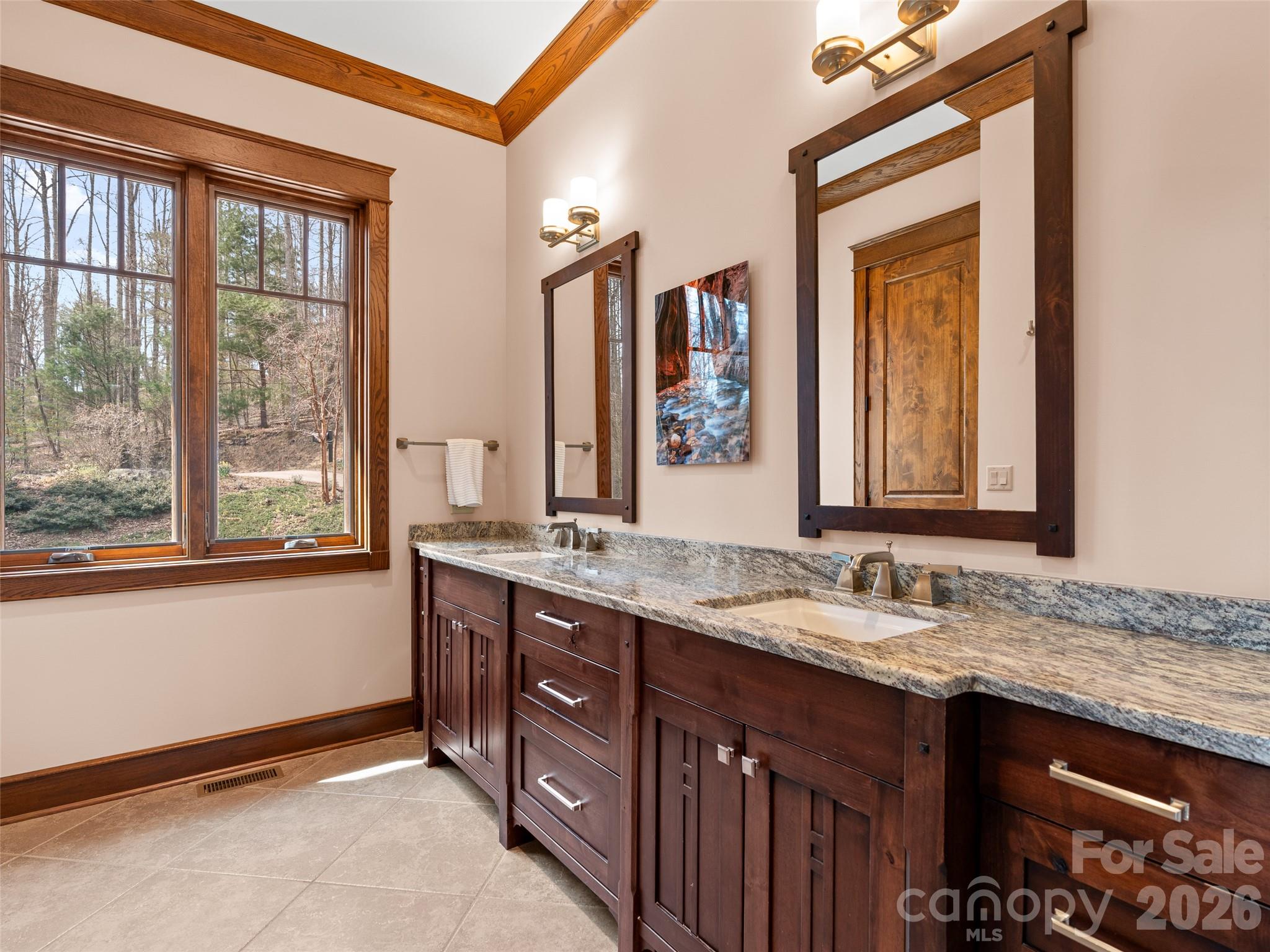 276 Stone Valley Way — Hendersonville