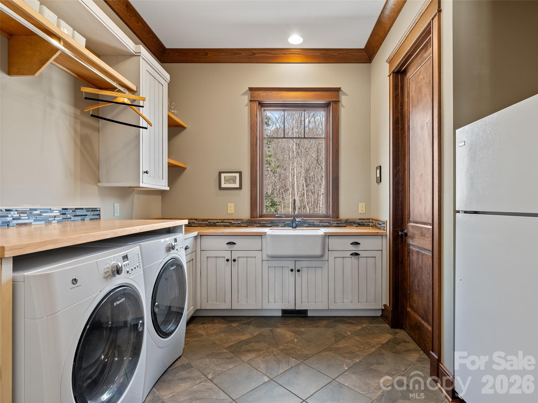 276 Stone Valley Way — Hendersonville