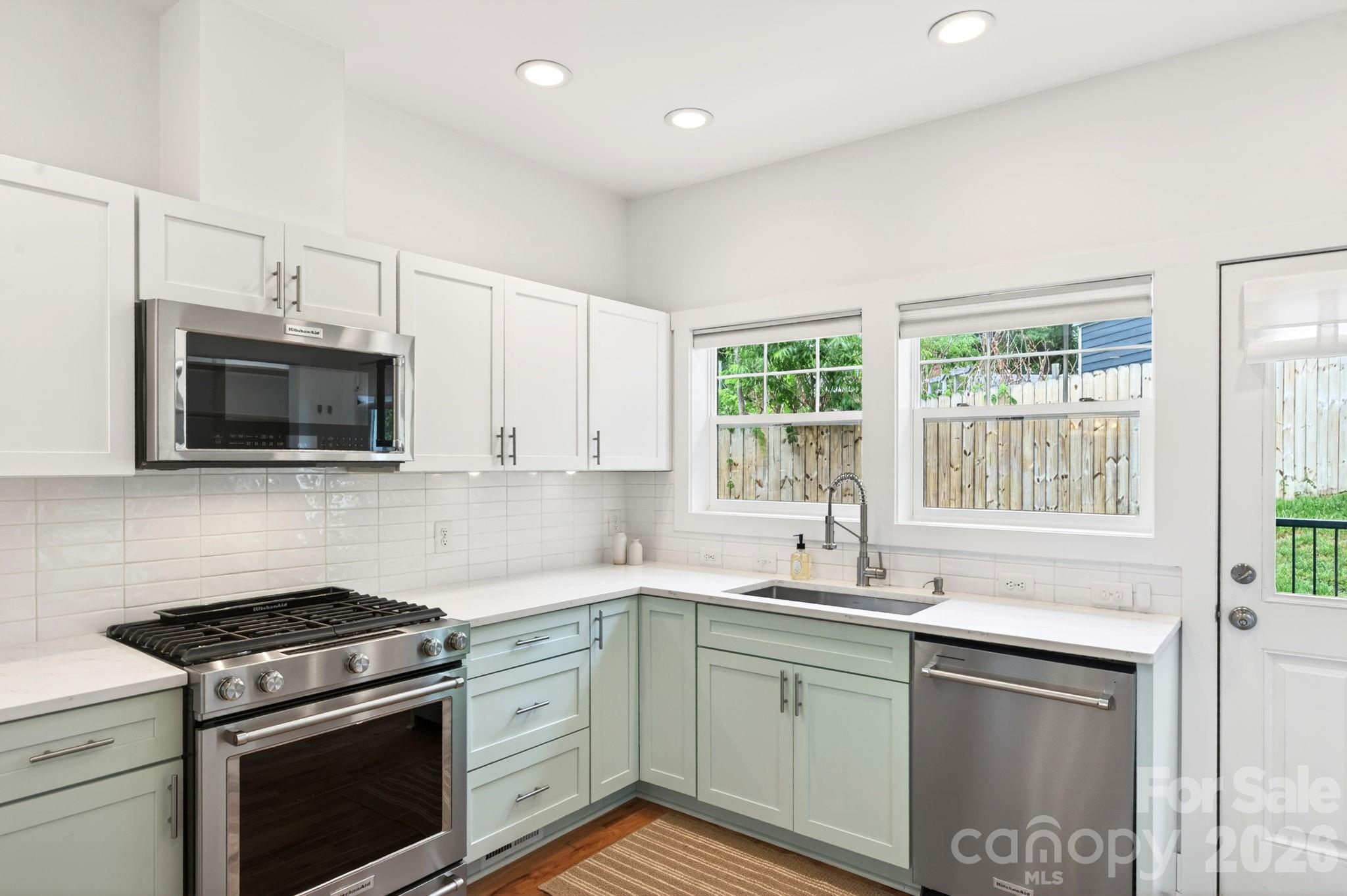 163 Sand Hill Road — Asheville