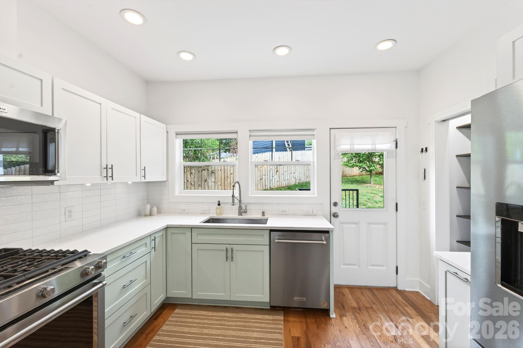 163 Sand Hill Road — Asheville