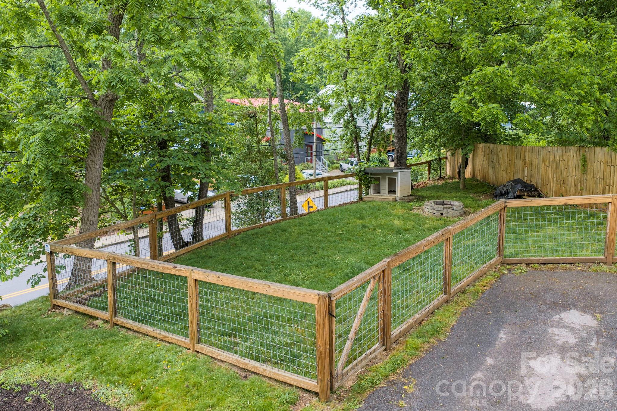 163 Sand Hill Road — Asheville
