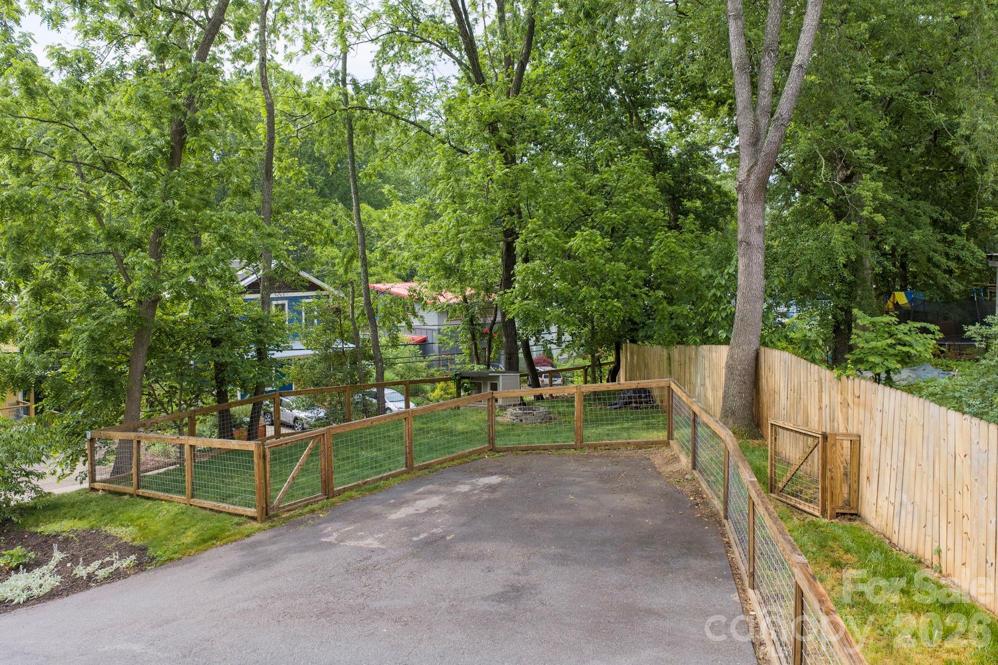 163 Sand Hill Road — Asheville