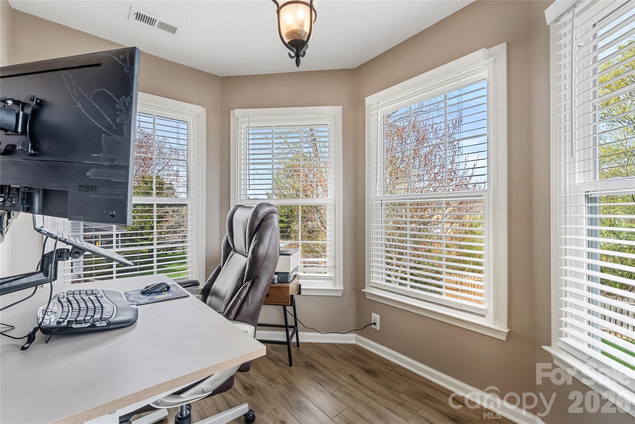 8520 Newton Lane — Charlotte