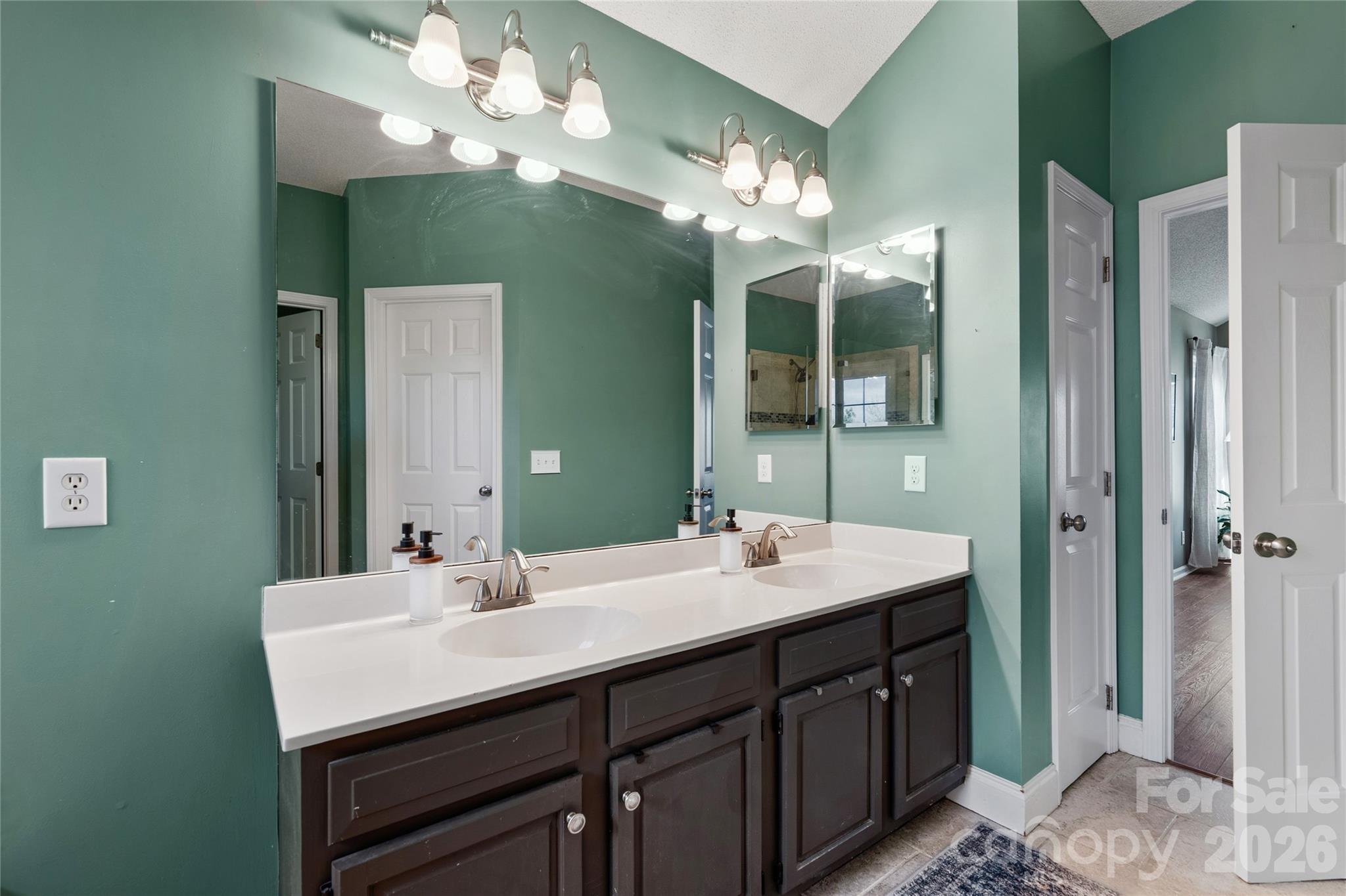 8520 Newton Lane — Charlotte
