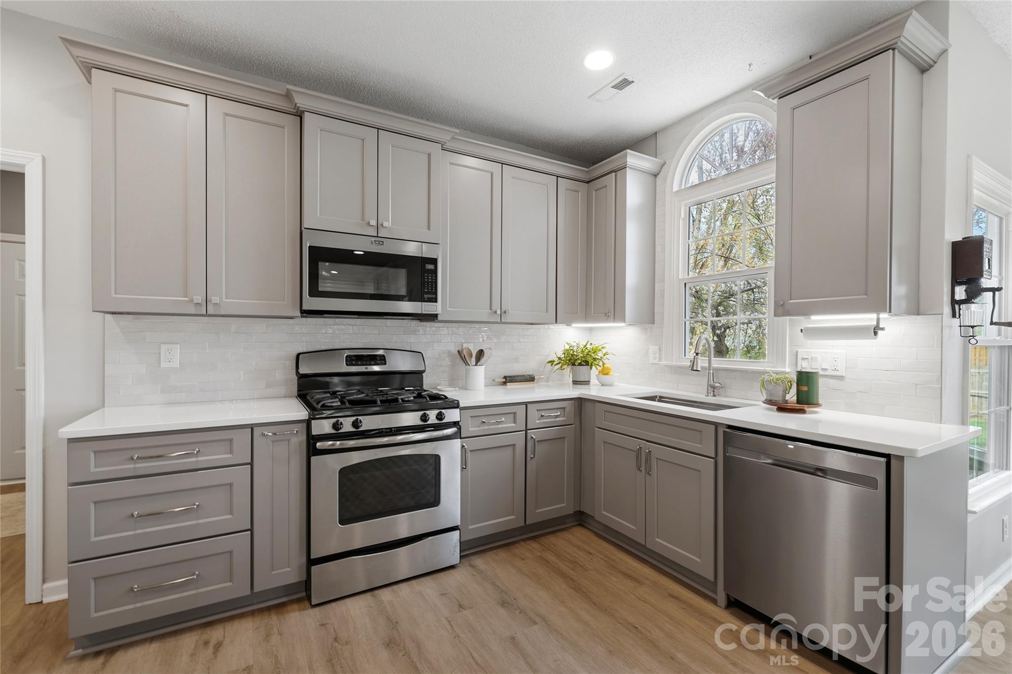 8520 Newton Lane — Charlotte