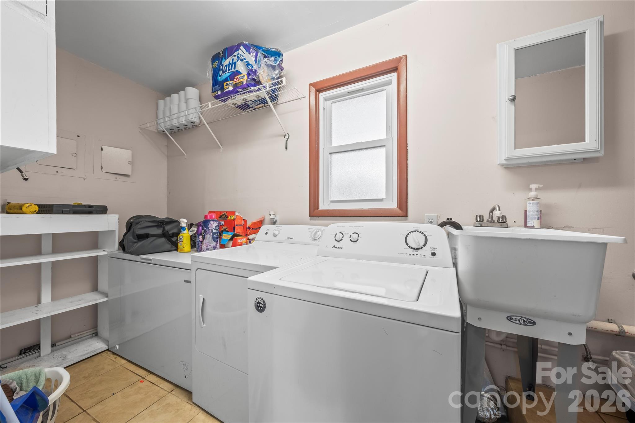 7910 Winalda Avenue — Sherrills Ford