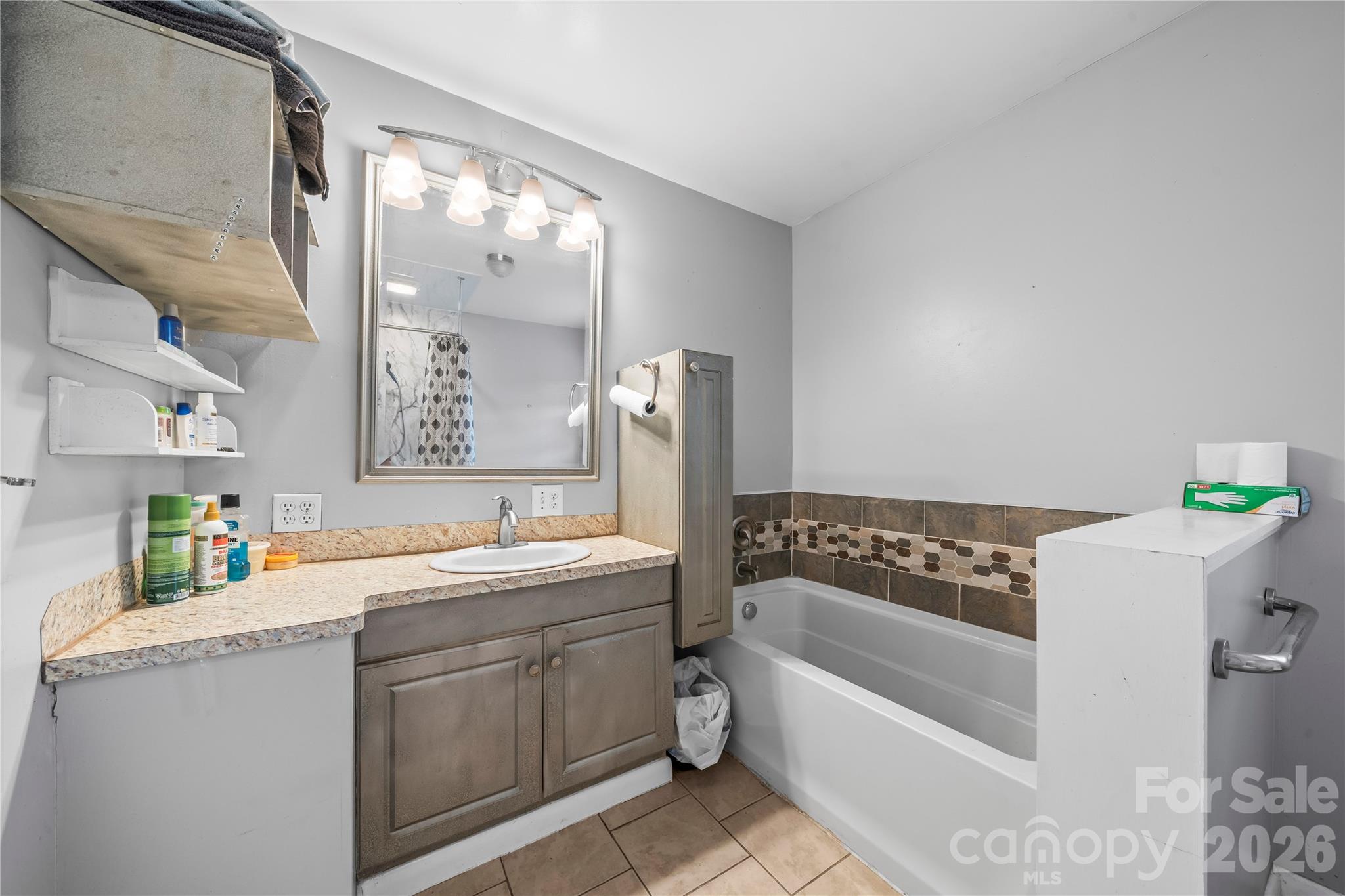 7910 Winalda Avenue — Sherrills Ford