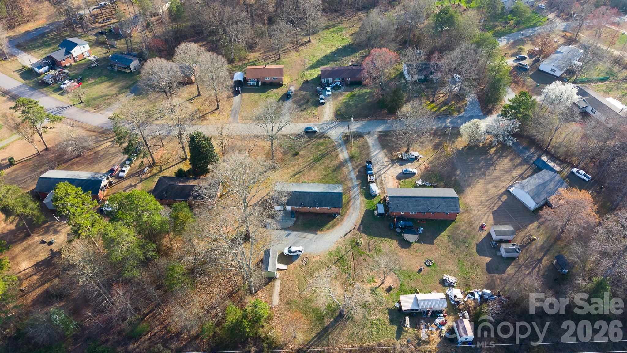 7910 Winalda Avenue — Sherrills Ford