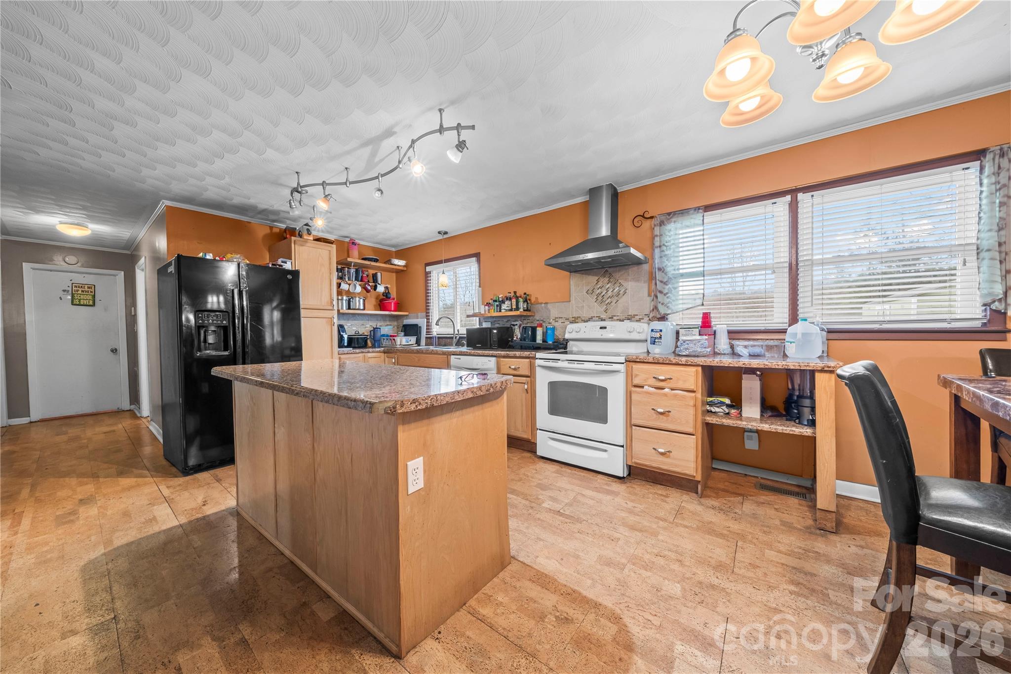 7910 Winalda Avenue — Sherrills Ford