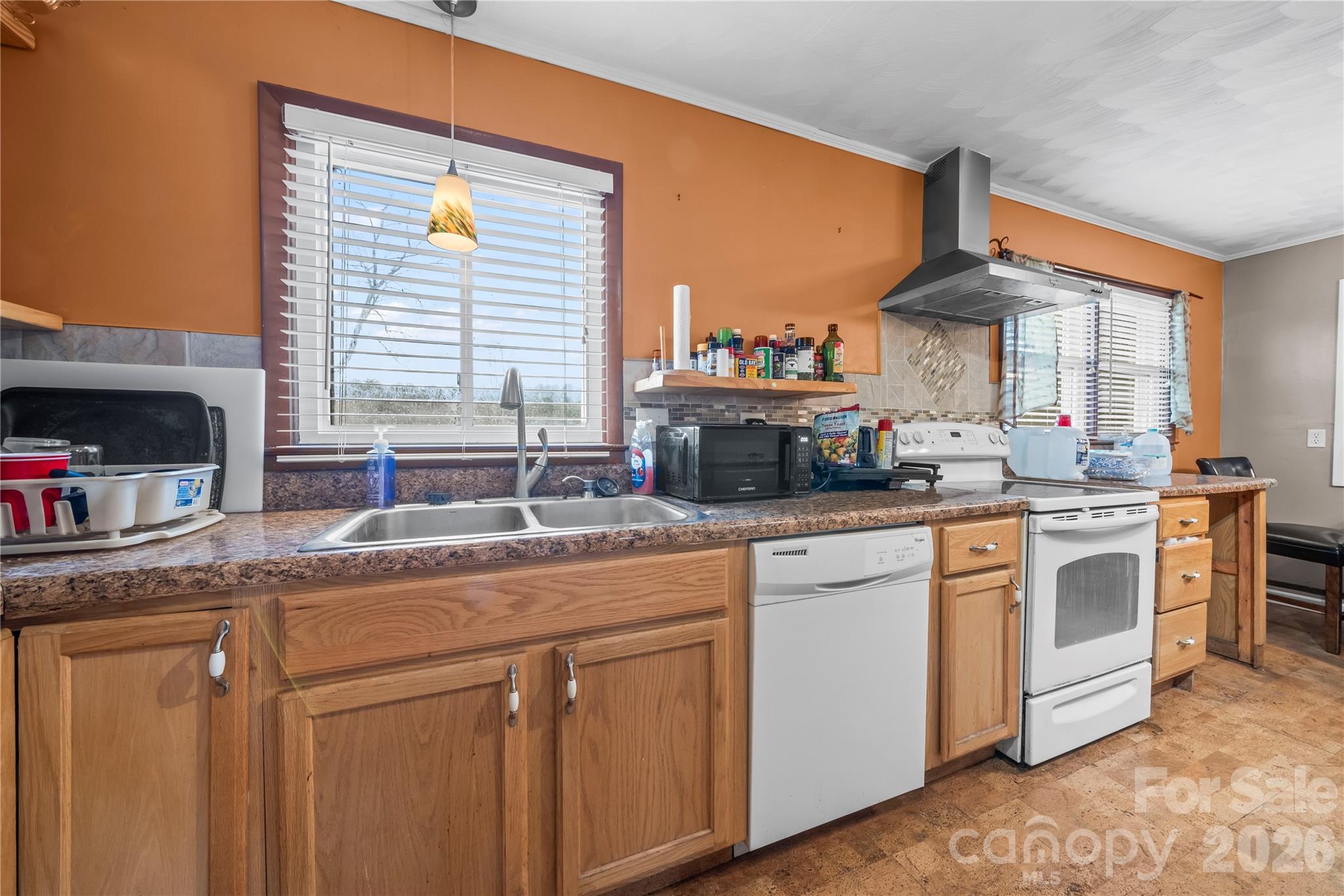7910 Winalda Avenue — Sherrills Ford