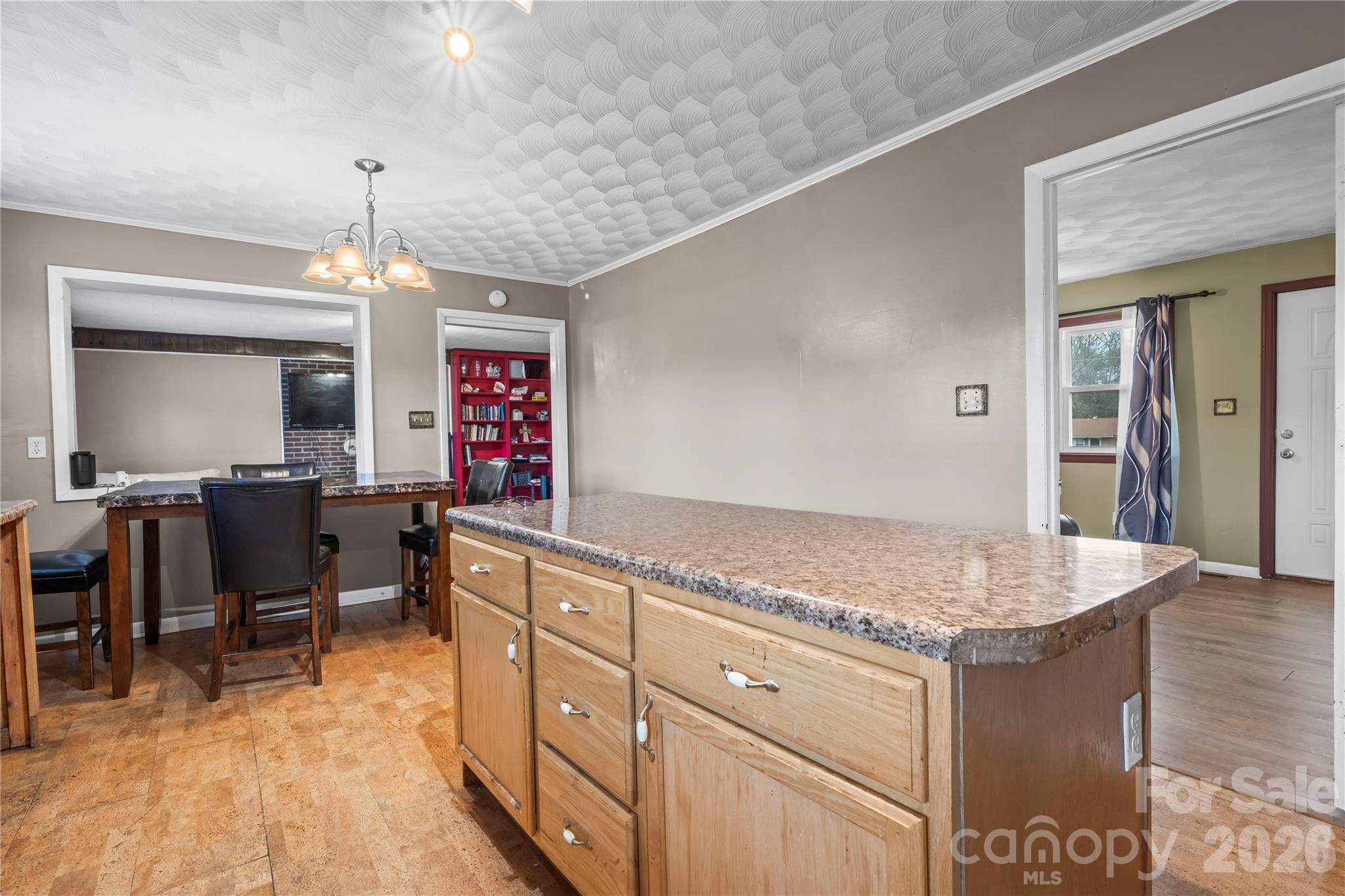 7910 Winalda Avenue — Sherrills Ford