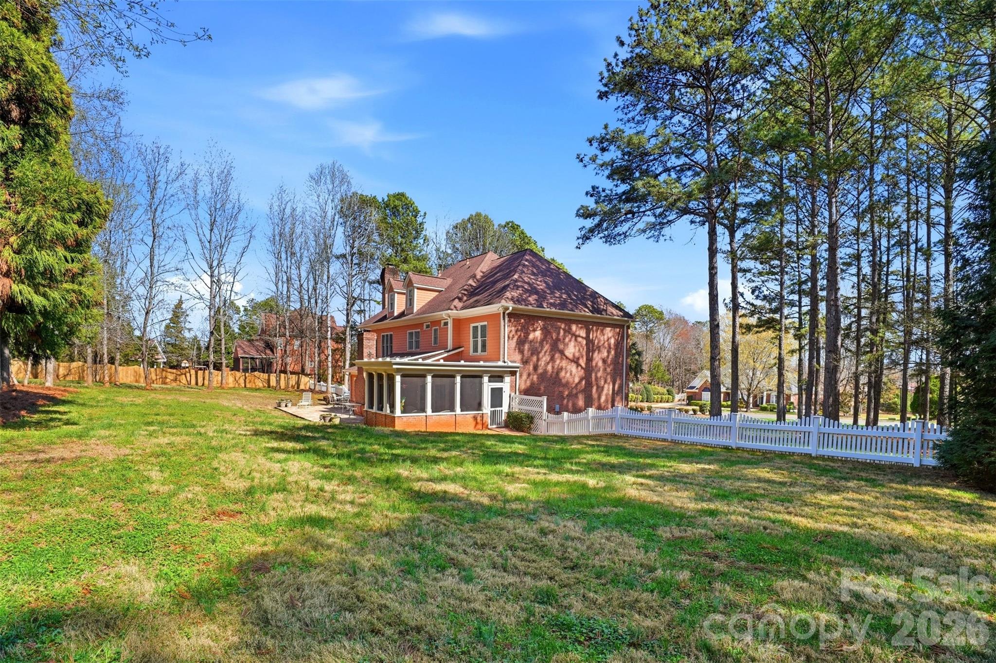 6041 Bluebird Hill Lane — Matthews