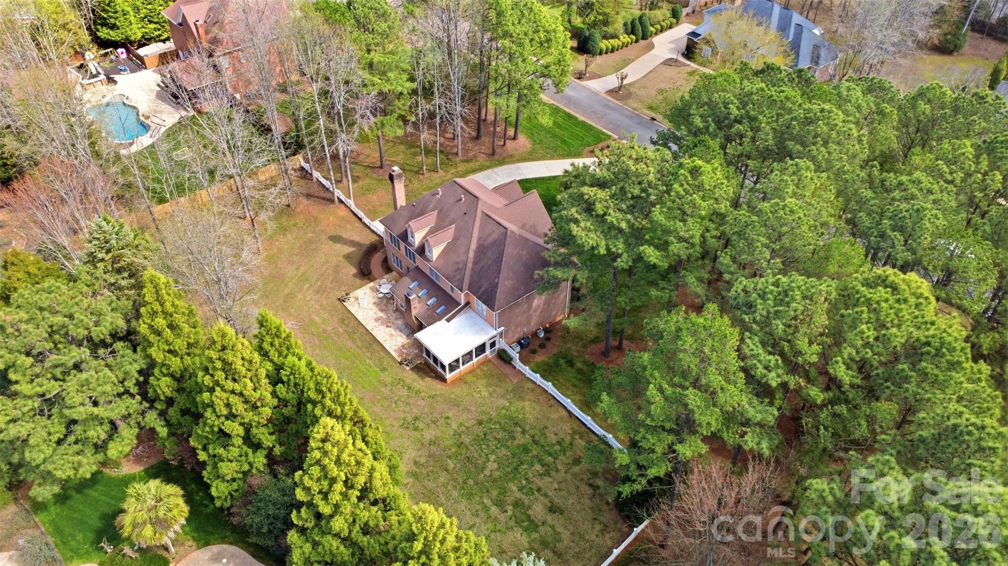 6041 Bluebird Hill Lane — Matthews