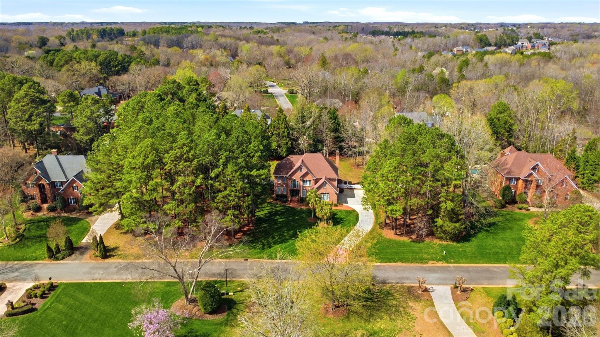 6041 Bluebird Hill Lane — Matthews