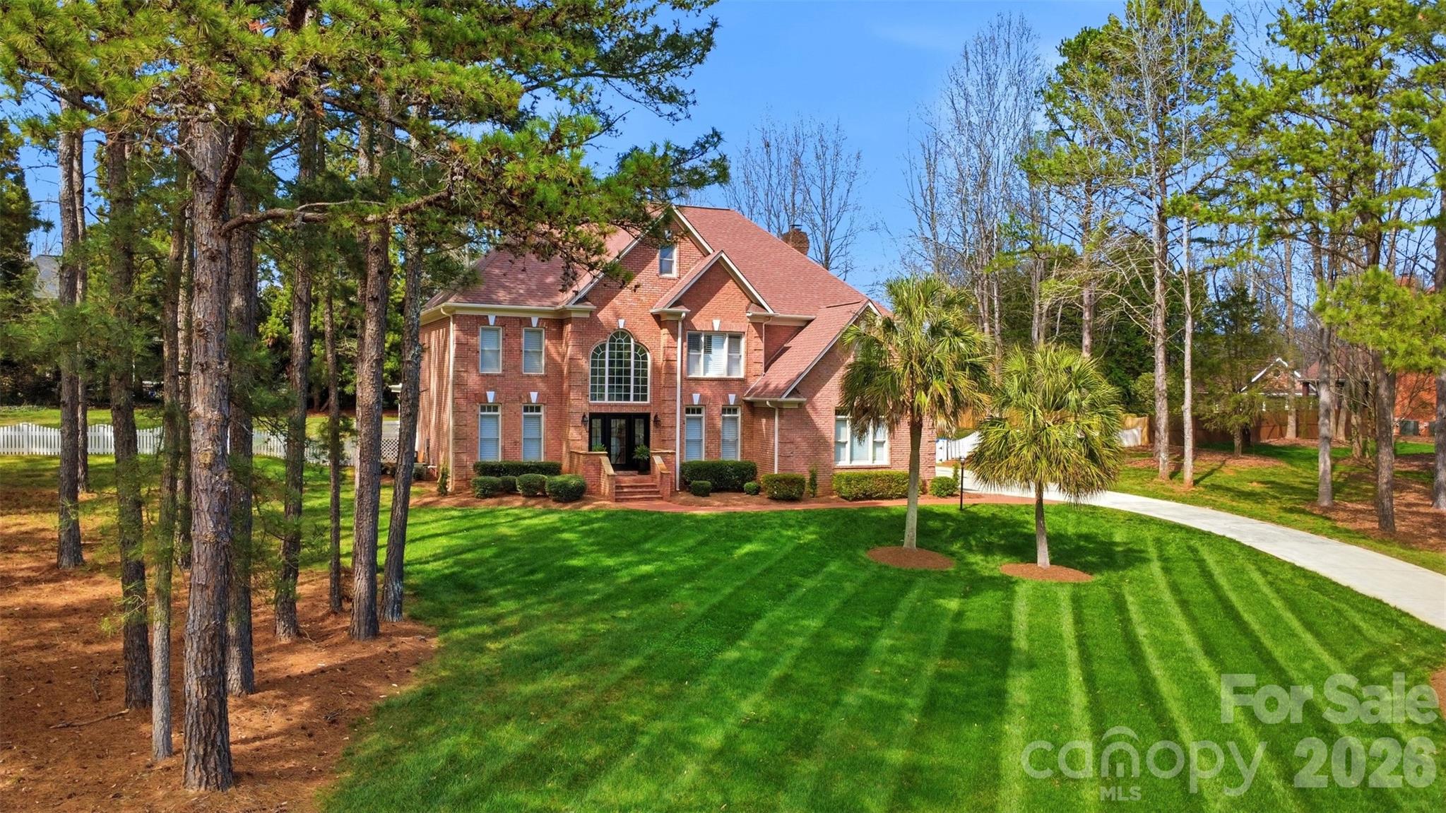 6041 Bluebird Hill Lane — Matthews