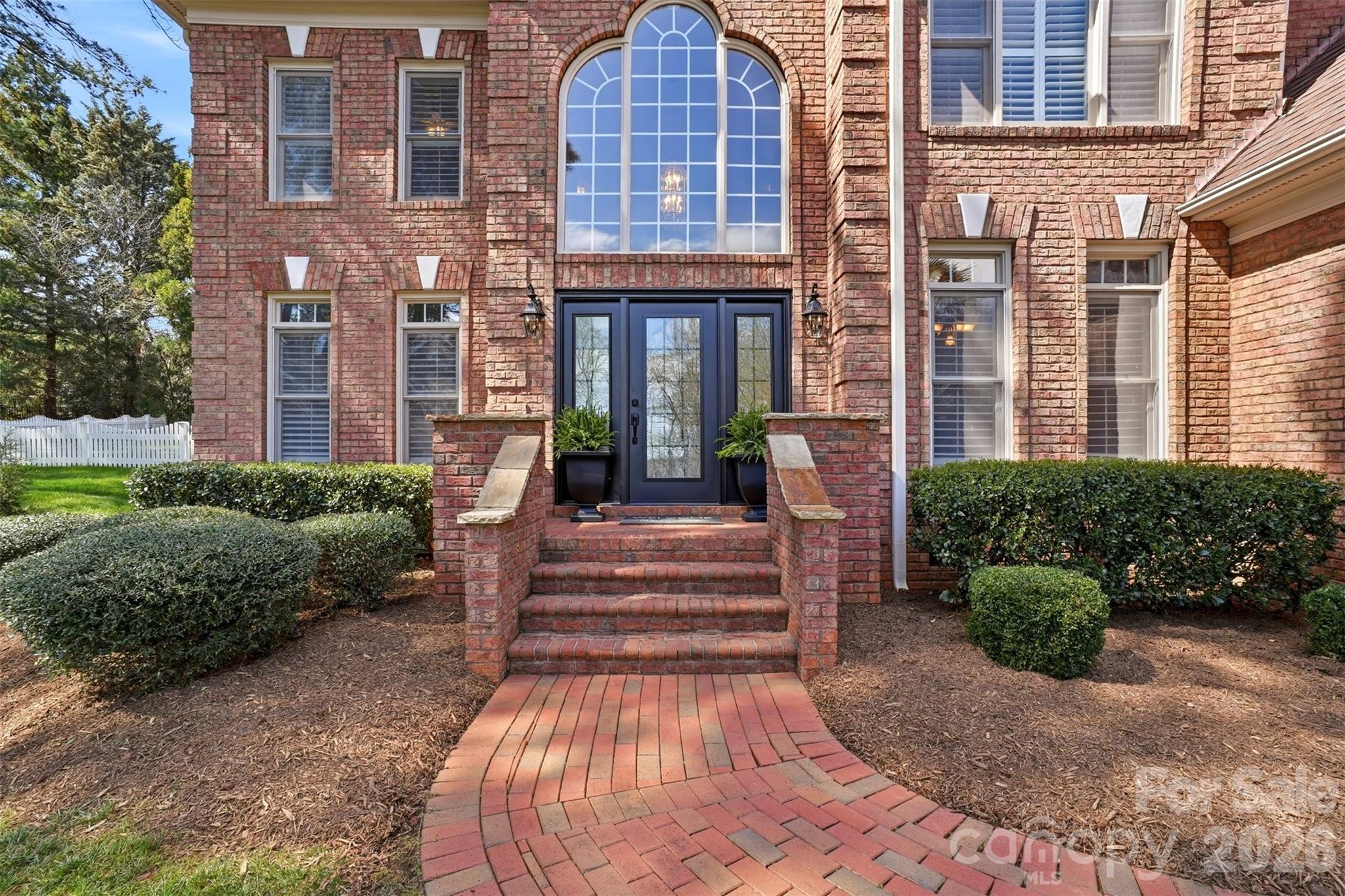 6041 Bluebird Hill Lane — Matthews
