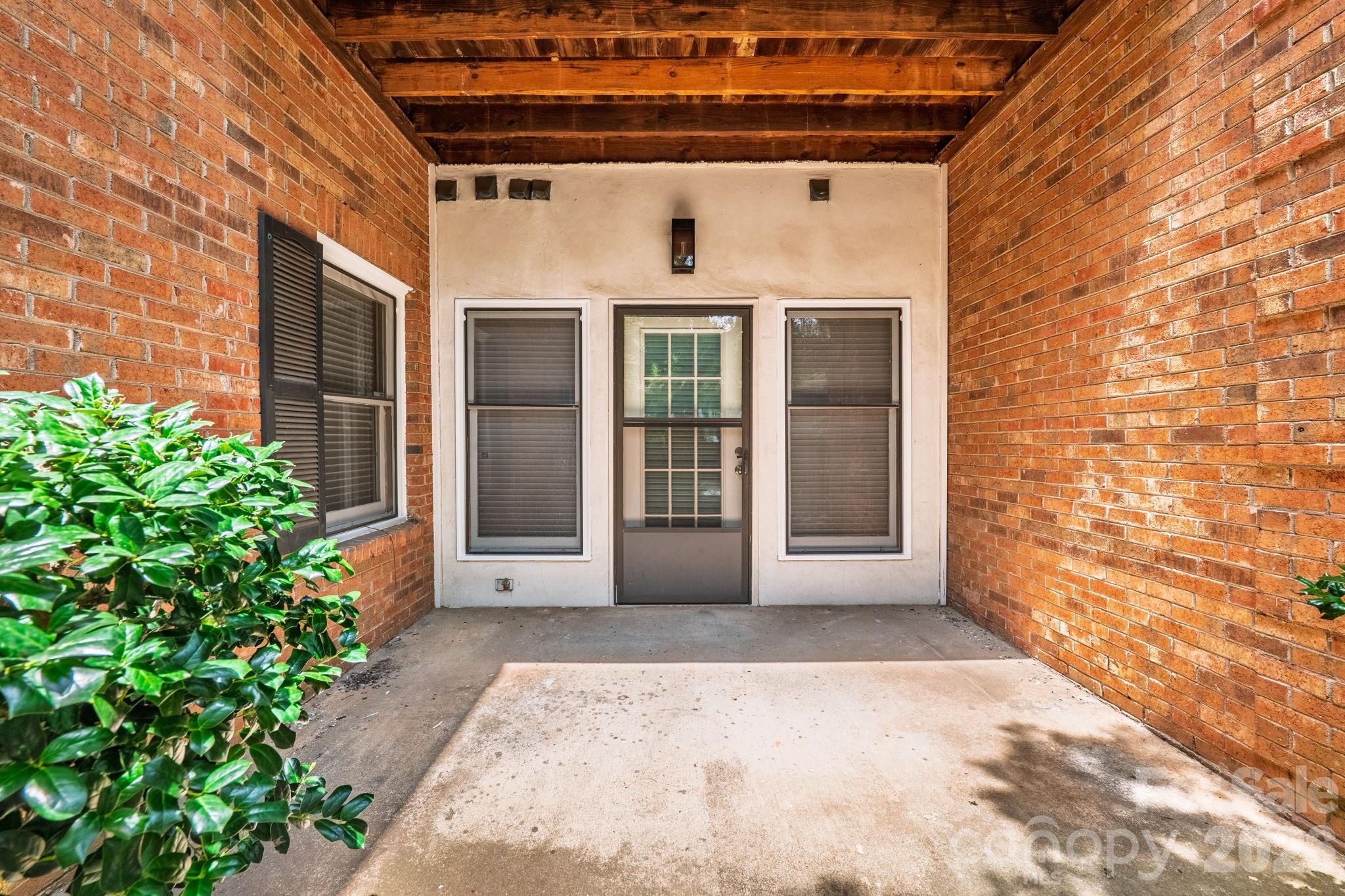 1016 Queens Road #A — Charlotte