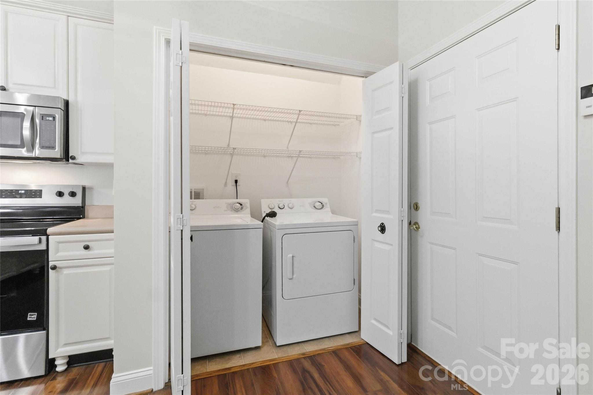 3832 Misty Glen Court — Matthews