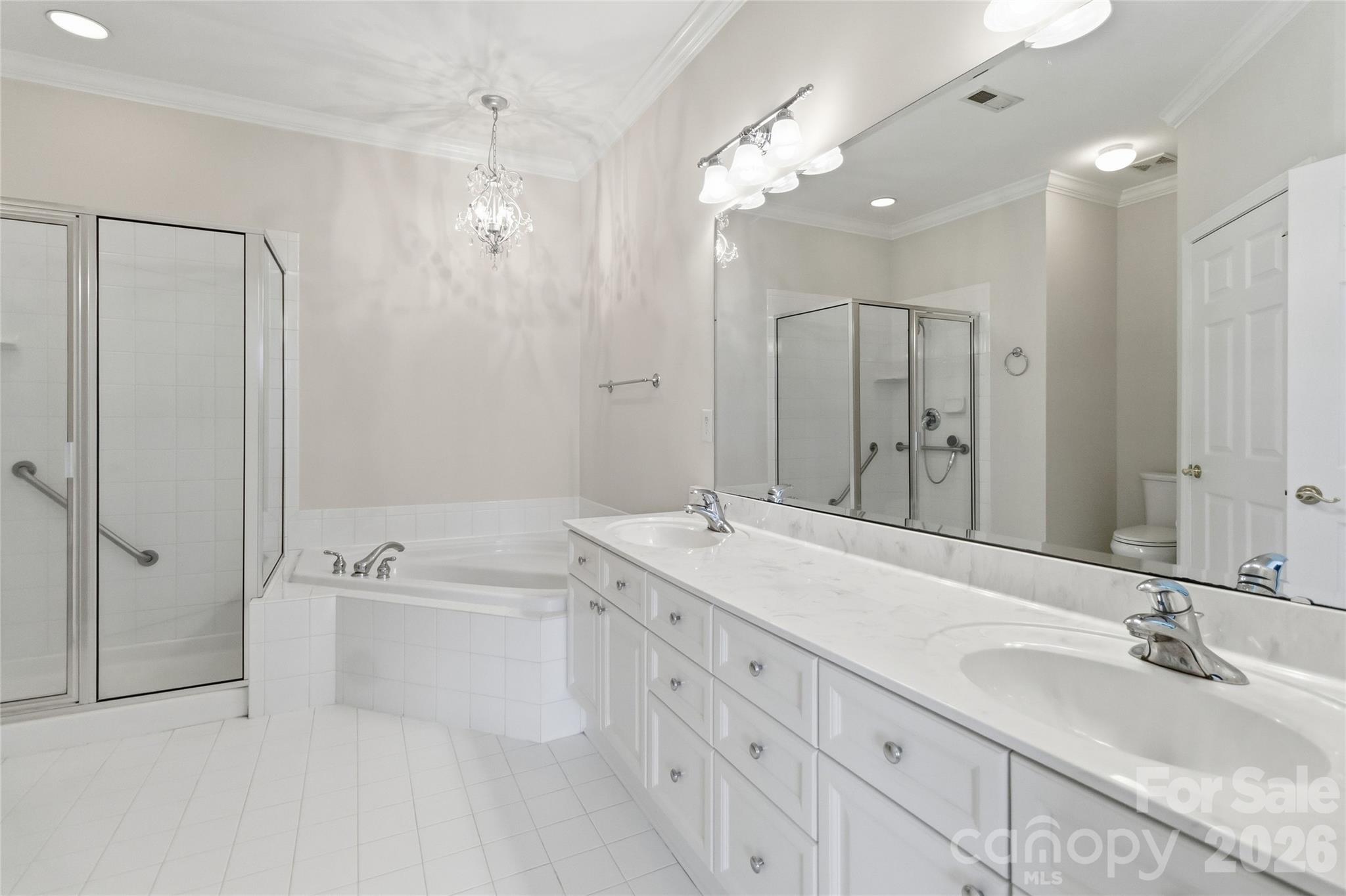 3832 Misty Glen Court — Matthews