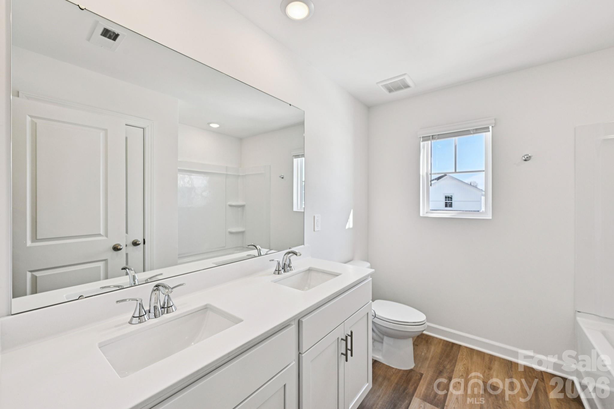 426 Luna Lane — Shelby