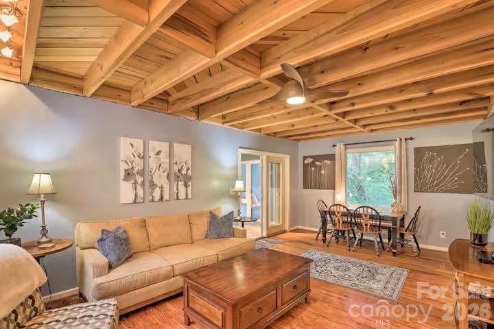 553 Deep Gap Road — Sylva