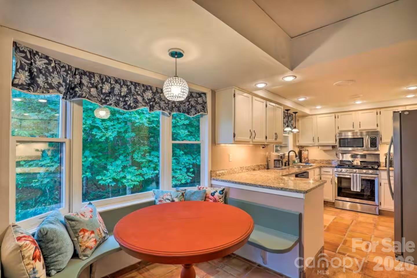 553 Deep Gap Road — Sylva