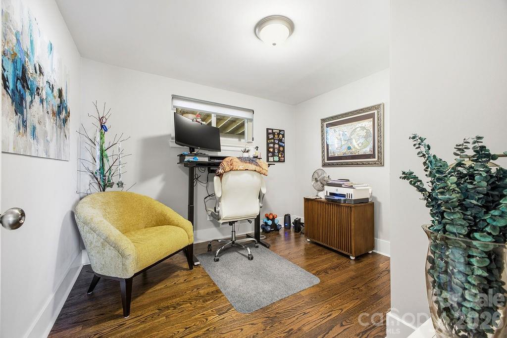 2841 20th Street NE — Hickory