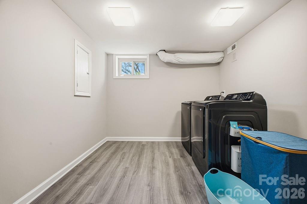 2841 20th Street NE — Hickory