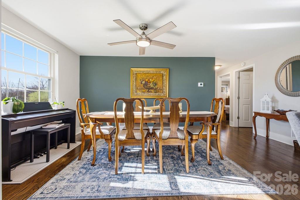 2841 20th Street NE — Hickory