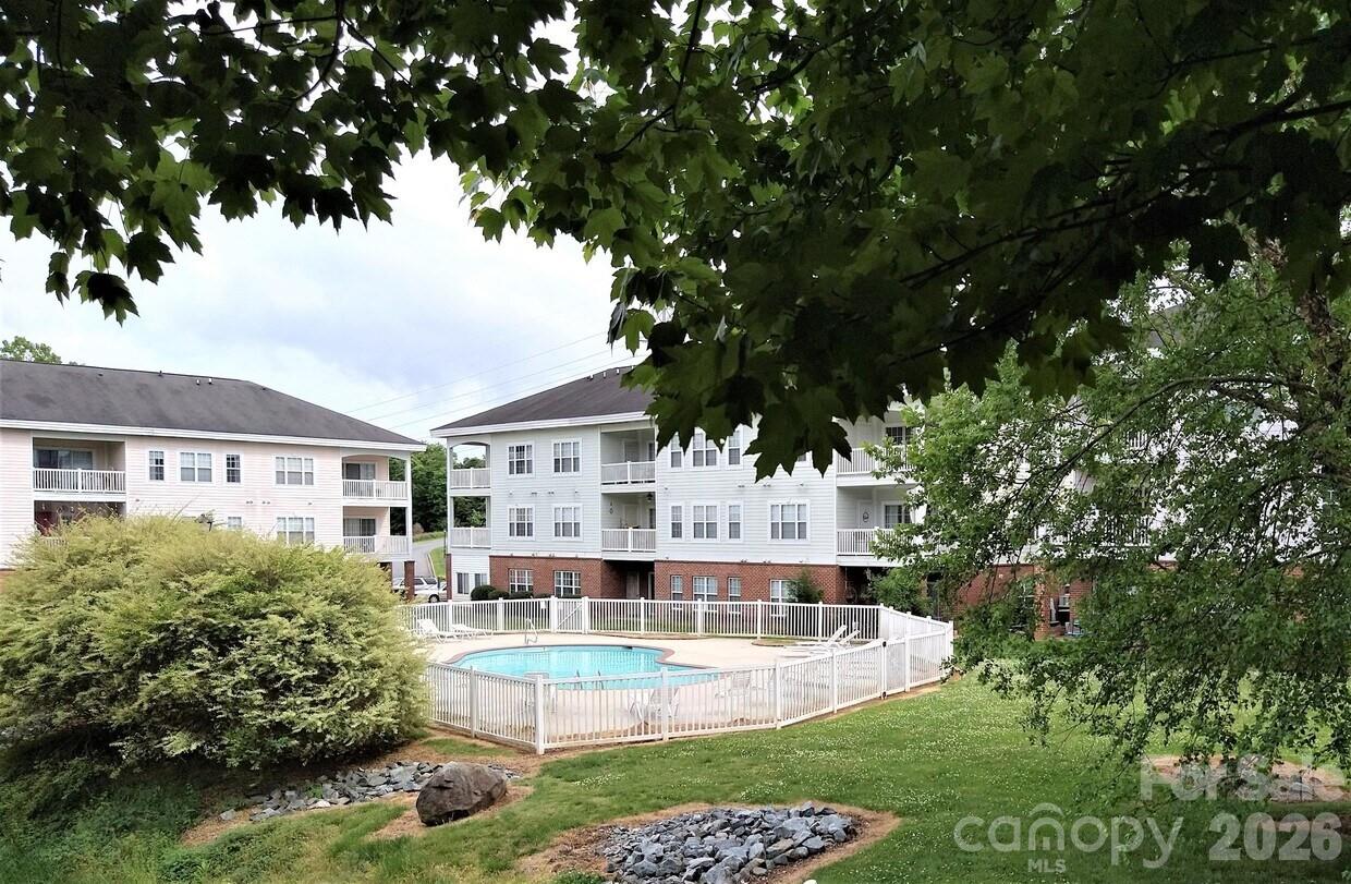 8633 Coralbell Lane — Charlotte