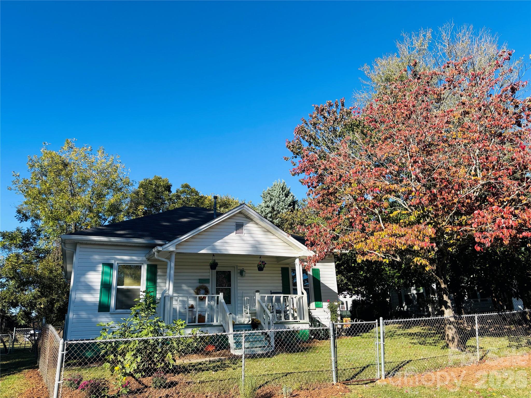 302 Park Avenue — Mount Holly